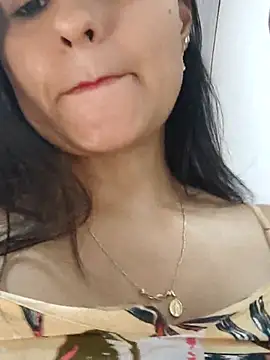 Snapshot of elena_jonees chatting on October 20, 7:47 pm elena jonees online show from October 20, 7:47 pm