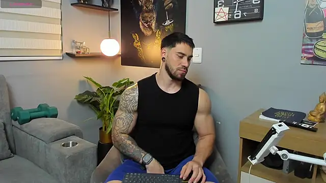 Snapshot of Giorgio-Leone chatting on May 13, 2:09 am Giorgio-Leone online show from May 13, 2:09 am