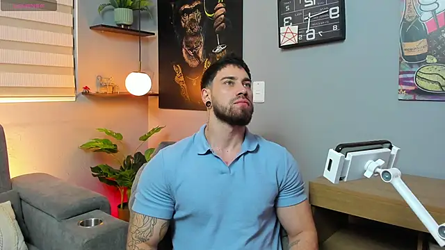 Snapshot of Giorgio-Leone chatting on June 17, 12:02 am Giorgio-Leone online show from June 17, 12:02 am