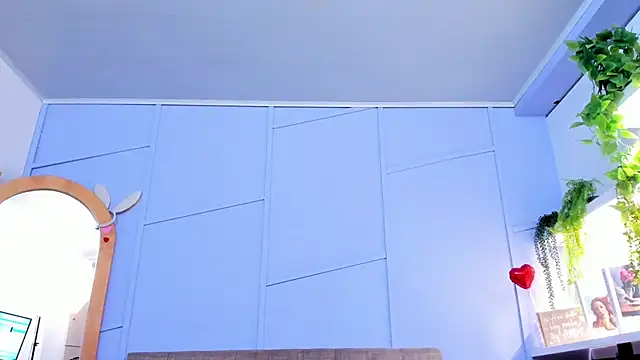 nathalie rossel online show from November 17, 7:52 pm