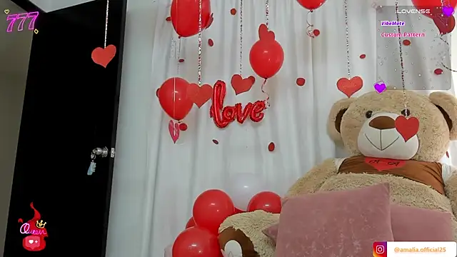 Snapshot of sweet_amalia4 chatting on February 15, 5:09 pm sweet amalia4 online show from February 15, 5:09 pm