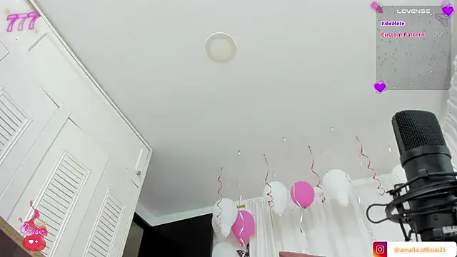 Snapshot of sweet_amalia4 chatting on February 24, 6:06 pm sweet amalia4 online show from February 24, 6:06 pm