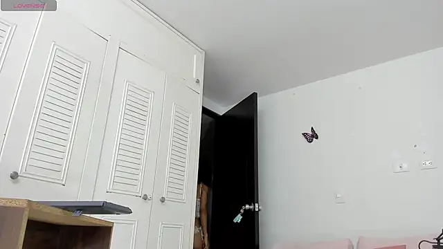 Snapshot of sweet_amalia4 chatting on June 2, 1:29 am sweet amalia4 online show from June 2, 1:29 am