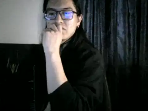 Snapshot of Pitton031 chatting on March 7, 10:54 pm Pitton031 online show from March 7, 10:54 pm