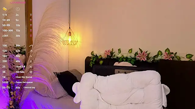 Hannah williams1 online show from October 1, 8:59 pm