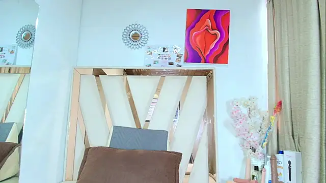 dafne queenn online show from March 13, 12:56 pm