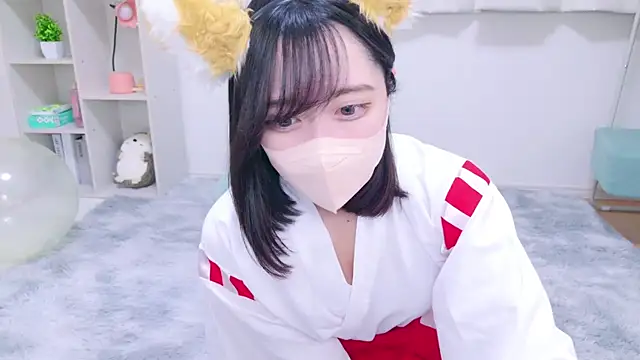 Snapshot of Yurie_ chatting on January 2, 2:33 am Yurie  online show from January 2, 2:33 am