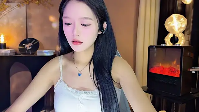 xiaodaibabyy online show from December 9, 11:36 am