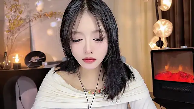 xiaodaibabyy online show from January 2, 12:46 pm