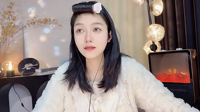 xiaodaibabyy online show from January 8, 1:52 pm