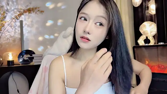 xiaodaibabyy online show from March 3, 1:42 pm