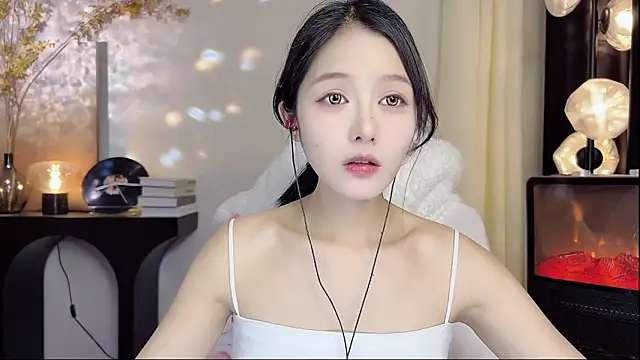 xiaodaibabyy online show from March 4, 1:23 am