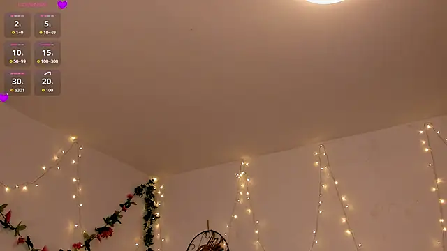 Snapshot of Carlasxdreams chatting on October 9, 3:37 am Carlasxdreams online show from October 9, 3:37 am