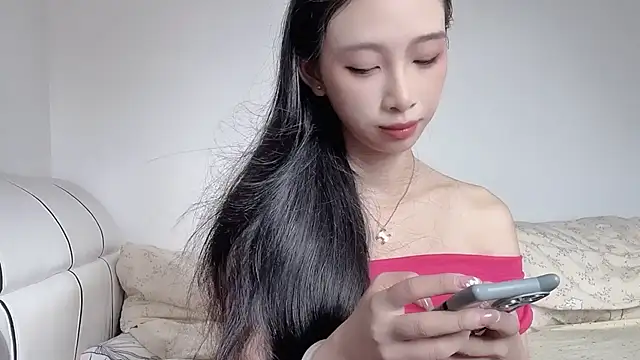 Snapshot of Lili-2 chatting on June 29, 7:14 am Lili-2 online show from June 29, 7:14 am