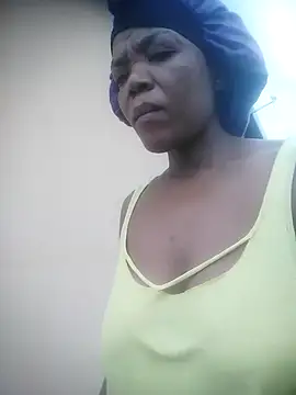 Snapshot of Feathergal69_ chatting on December 8, 4:46 am Feathergal69 online show from December 8, 4:46 am