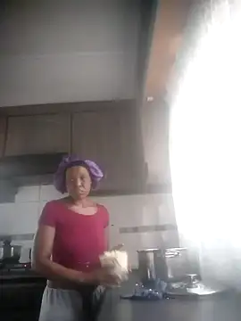 Snapshot of Feathergal69_ chatting on January 21, 5:05 am Feathergal69 online show from January 21, 5:05 am