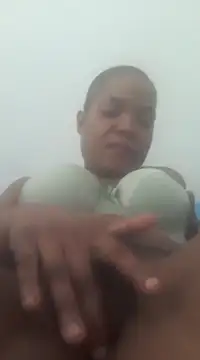 Snapshot of Feathergal69_ chatting on February 21, 12:28 pm Feathergal69 online show from February 21, 12:28 pm