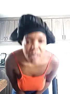 Snapshot of Feathergal69_ chatting on January 10, 10:50 am Feathergal69 online show from January 10, 10:50 am