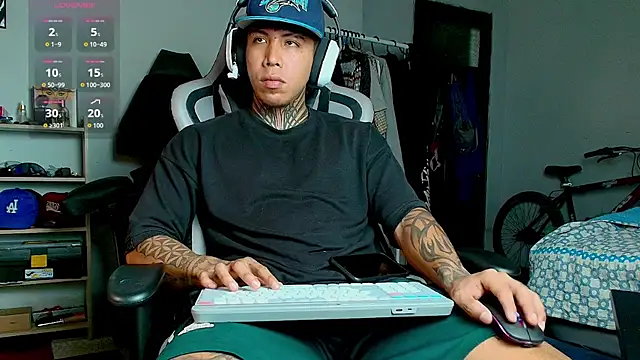 Nickhot0609 online show from October 9, 4:27 pm