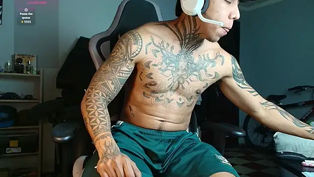 Nickhot0609 online show from October 10, 4:33 am