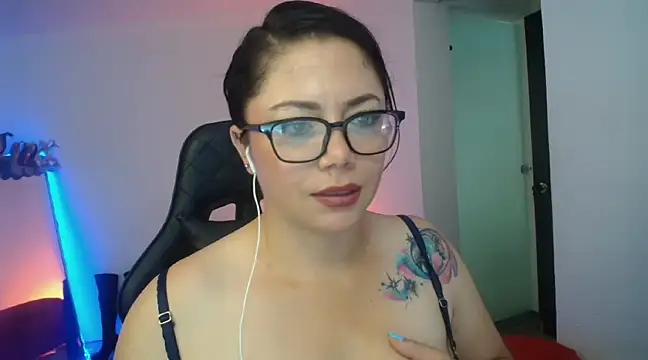 Madame Shein  online show from February 17, 12:38 pm