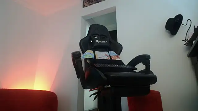 Madame Shein  online show from February 28, 3:37 pm