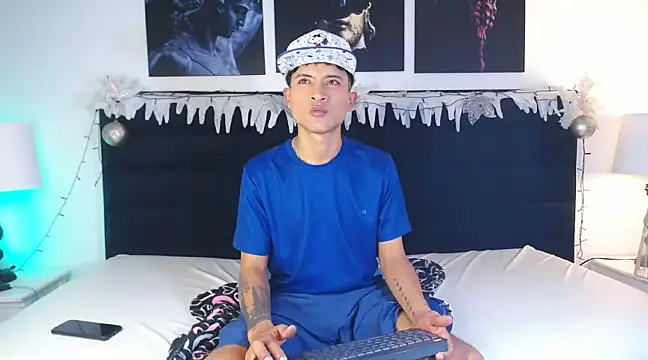 Snapshot of Edward_Milleer chatting on December 9, 5:41 pm Edward Milleer online show from December 9, 5:41 pm