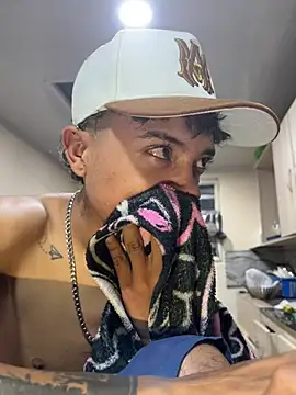 Snapshot of Edward_Milleer chatting on December 26, 6:09 am Edward Milleer online show from December 26, 6:09 am