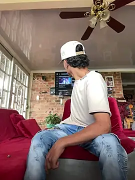 Snapshot of Edward_Milleer chatting on December 26, 2:16 pm Edward Milleer online show from December 26, 2:16 pm