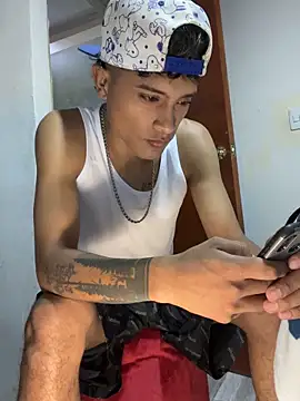 Snapshot of Edward_Milleer chatting on December 27, 4:58 am Edward Milleer online show from December 27, 4:58 am