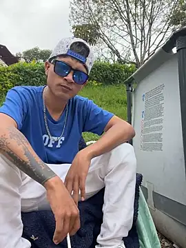 Snapshot of Edward_Milleer chatting on December 29, 5:01 pm Edward Milleer online show from December 29, 5:01 pm