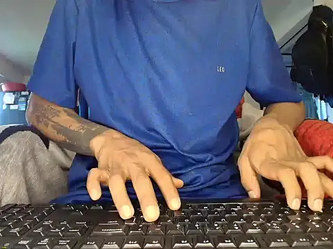 Edward Milleer online show from December 17, 8:59 pm