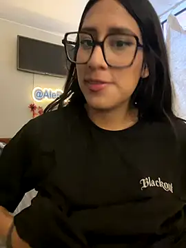 AleFantasy0001 online show from November 23, 5:57 pm