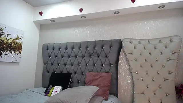 Melodi Roux online show from March 8, 9:50 am