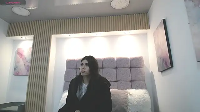 Snapshot of Melodi_Roux chatting on July 2, 12:44 pm Melodi Roux online show from July 2, 12:44 pm
