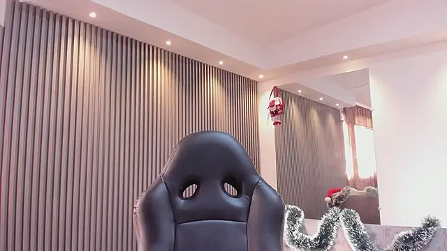 Electraa fox online show from December 27, 12:12 pm