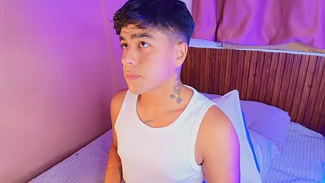 kiing azahell online show from December 16, 2:49 am