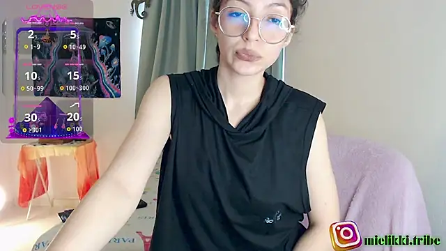 mielikki001 online show from September 8, 3:22 pm