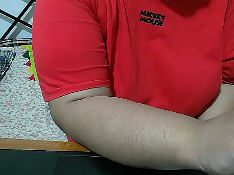 Snapshot of Queen_of_boobs01 chatting on January 30, 3:08 pm Queen of boobs01 online show from January 30, 3:08 pm