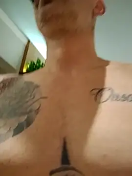 Snapshot of rolesexy chatting on November 5, 3:50 am rolesexy online show from November 5, 3:50 am