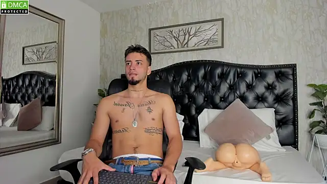 Snapshot of MattDevon chatting on January 27, 3:39 pm MattDevon online show from January 27, 3:39 pm