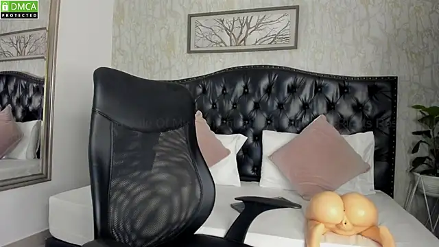 Snapshot of MattDevon chatting on January 27, 6:41 pm MattDevon online show from January 27, 6:41 pm