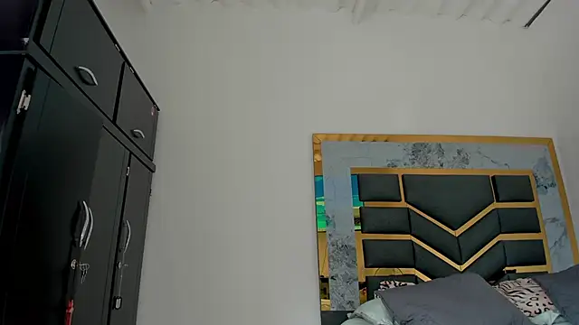 Snapshot of MattDevon chatting on September 8, 7:57 pm MattDevon online show from September 8, 7:57 pm