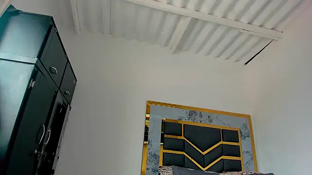 Snapshot of MattDevon chatting on October 16, 12:50 pm MattDevon online show from October 16, 12:50 pm