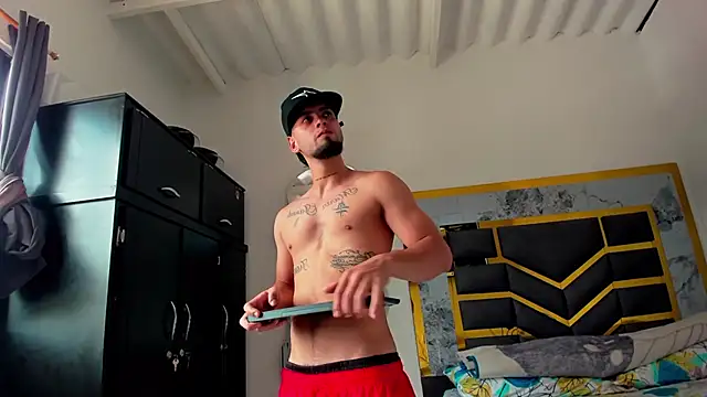 Snapshot of MattDevon chatting on November 2, 4:53 pm MattDevon online show from November 2, 4:53 pm