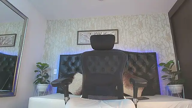 MattDevon online show from February 21, 3:51 am