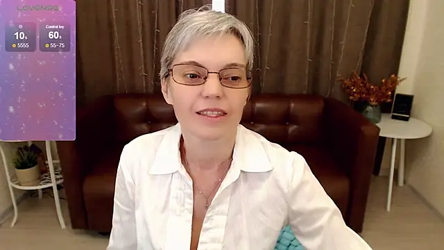 Cutie Erikaa1 online show from February 5, 5:41 am