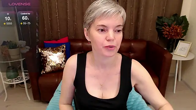 Cutie Erikaa1 online show from February 20, 2:40 am