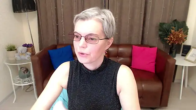 Cutie Erikaa1 online show from February 26, 2:48 am