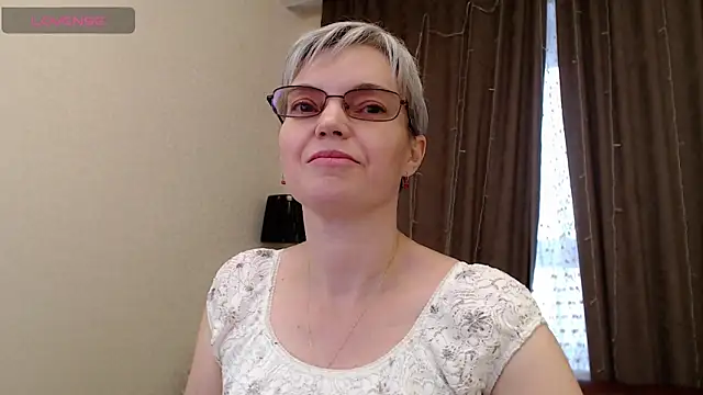 Cutie Erikaa1 online show from March 2, 5:23 am